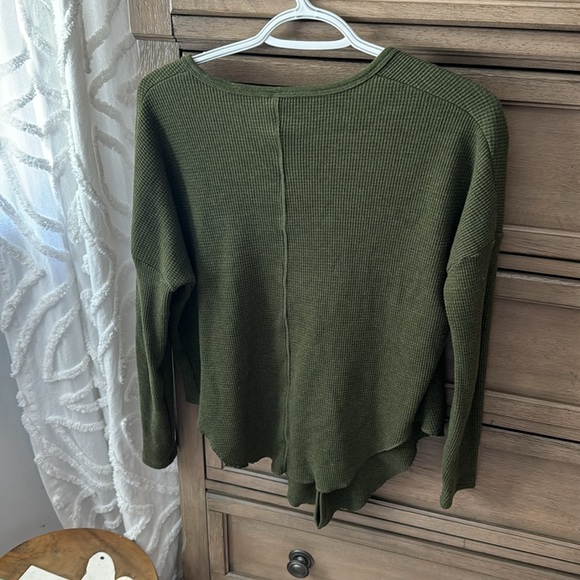 Aritzia Barton waffle long sleeve XXS - Picture 3 of 3
